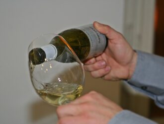 Нюансы написания резюме для сомелье